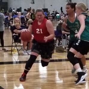 Fairfield and KS Dream Team PF Kaylie Combs attacks the basket during a summer 2020 tournament game.