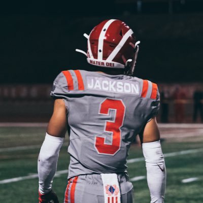 Domani Jackson, top player in CA, commits to USC